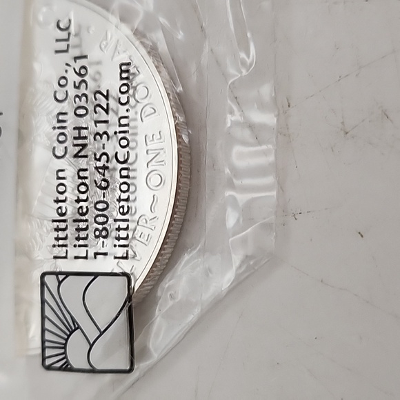 2016 American Eagle Silver Dollar Uncirculated 1 oz NWT - Picture 6 of 7